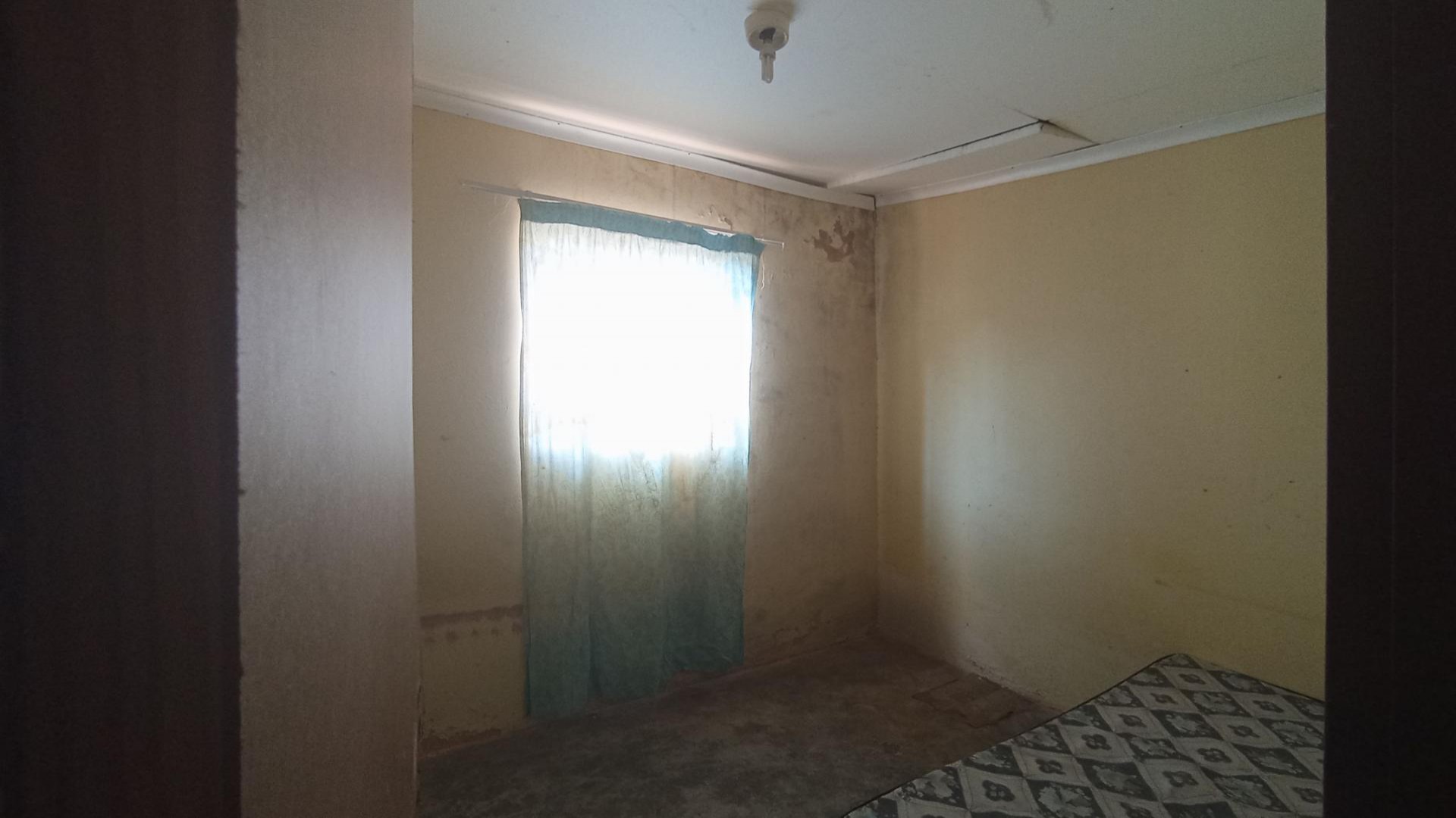 Bed Room 5+ - 62 square meters of property in Philip Nel Park