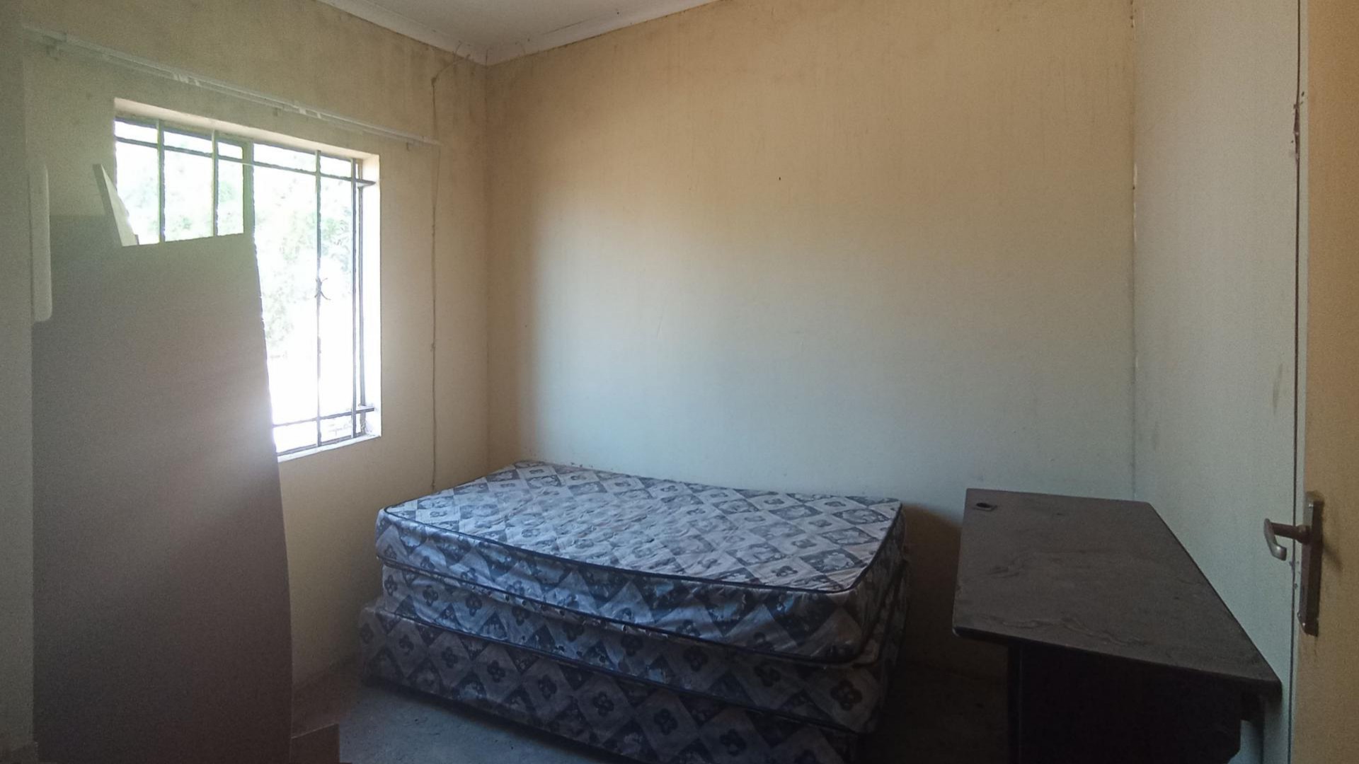 Bed Room 5+ - 62 square meters of property in Philip Nel Park