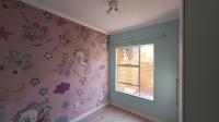 Bed Room 1 - 11 square meters of property in Honey Park