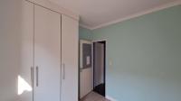 Bed Room 1 - 11 square meters of property in Honey Park