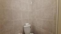 Bathroom 1 - 5 square meters of property in Honey Park