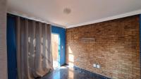 Lounges - 18 square meters of property in Honey Park