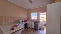 Kitchen - 14 square meters of property in Robinpark