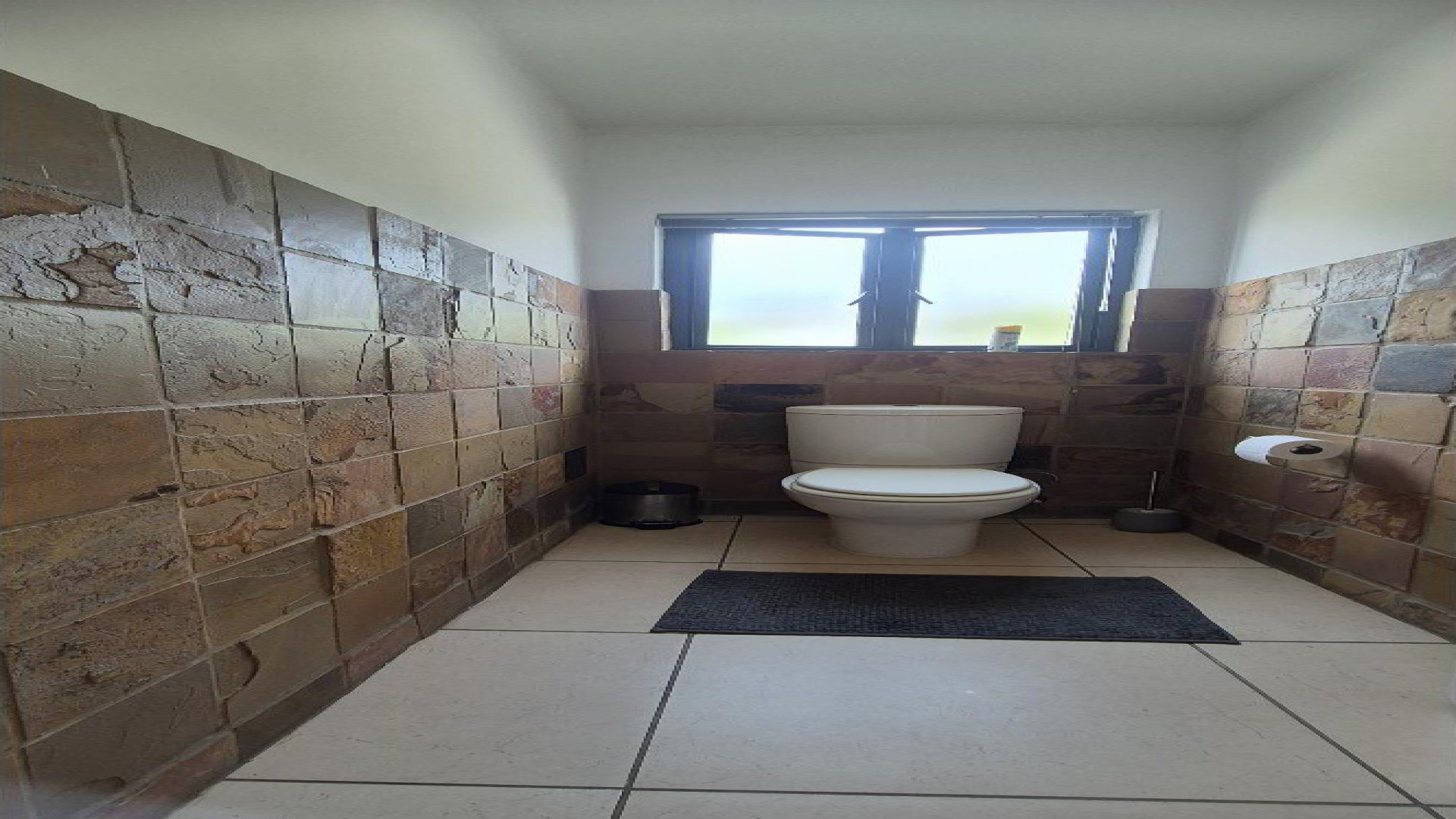 Bathroom 1 of property in Bryanston