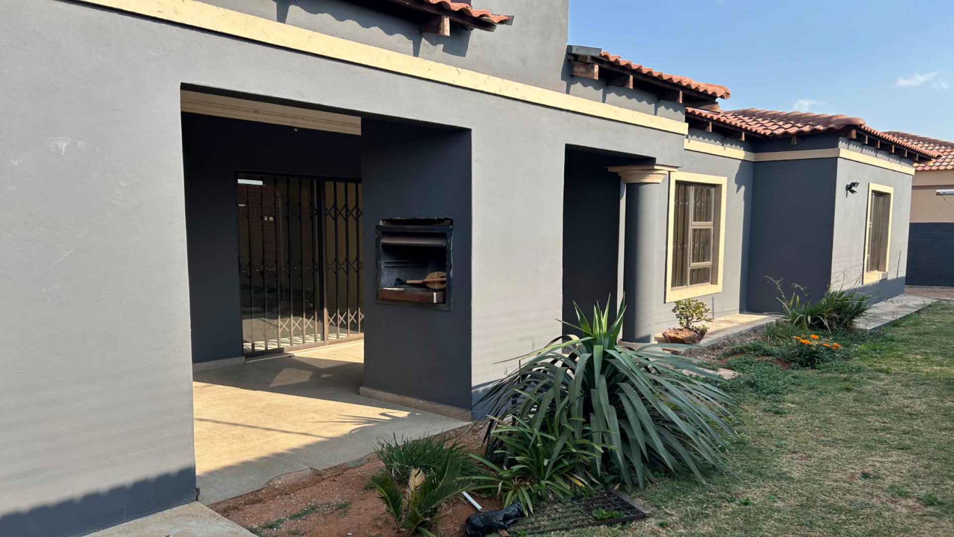 Front View of property in Strubenvale