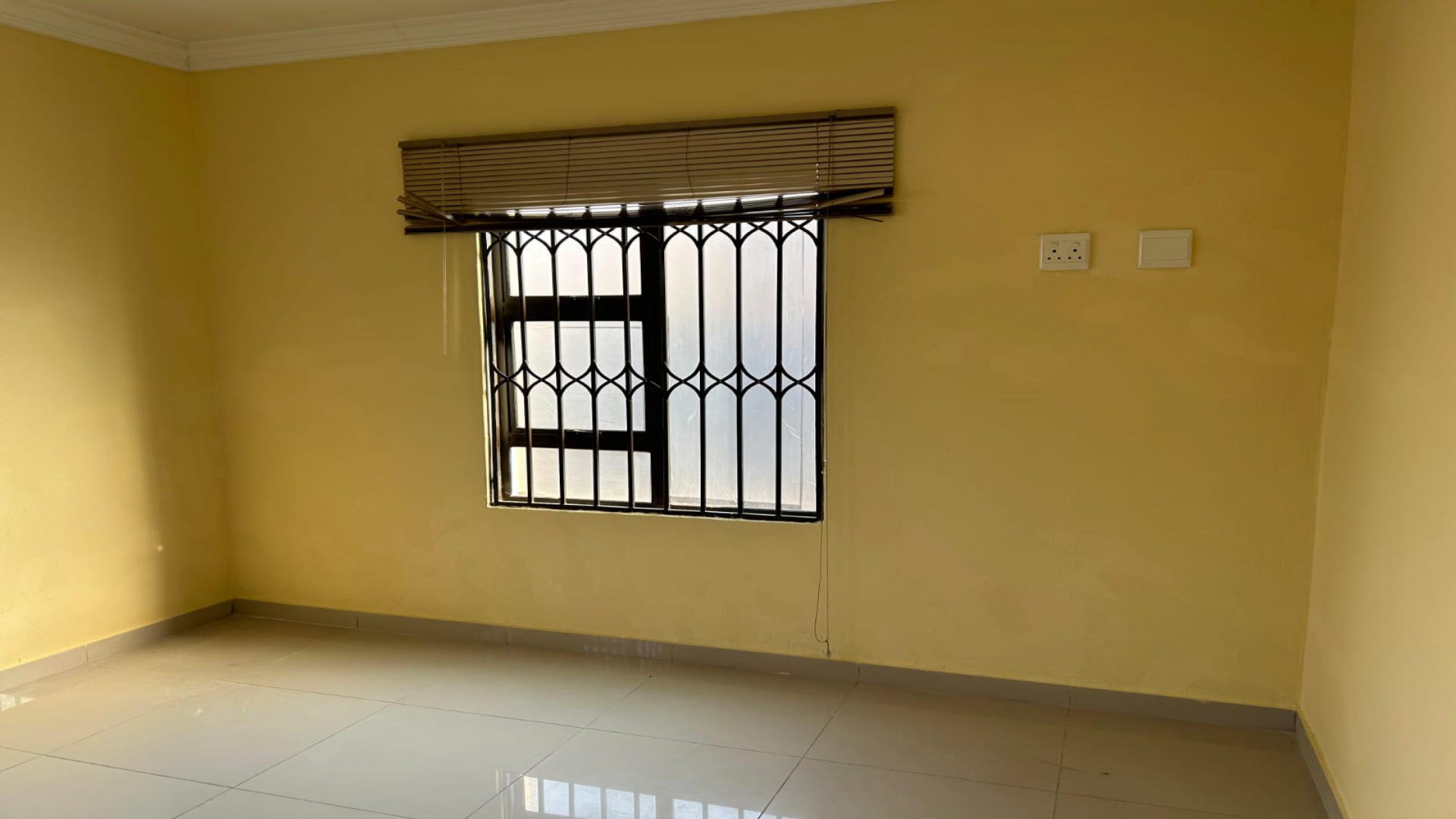 Bed Room 1 of property in Strubenvale