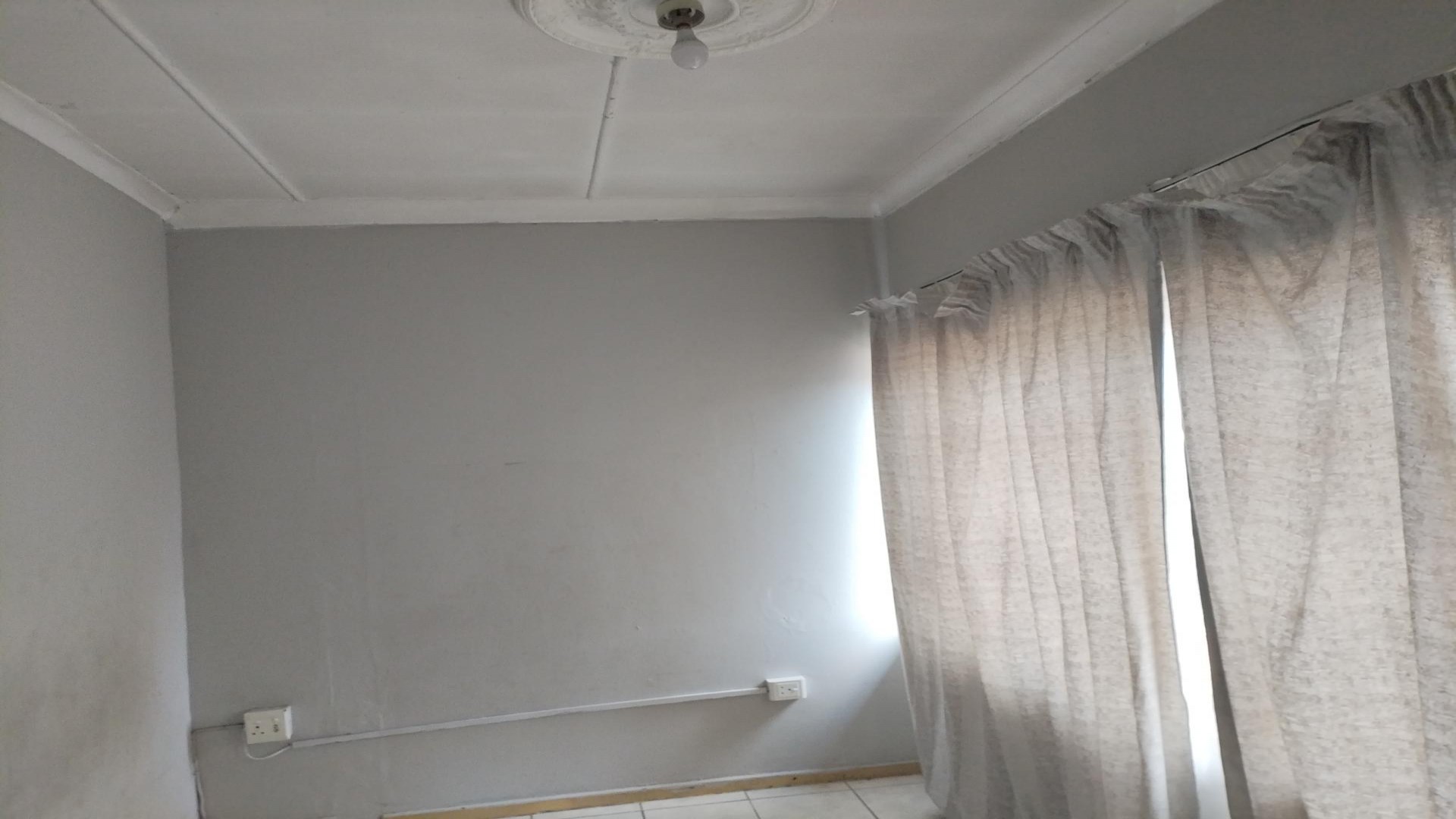 Bed Room 1 of property in Montclair (Dbn)