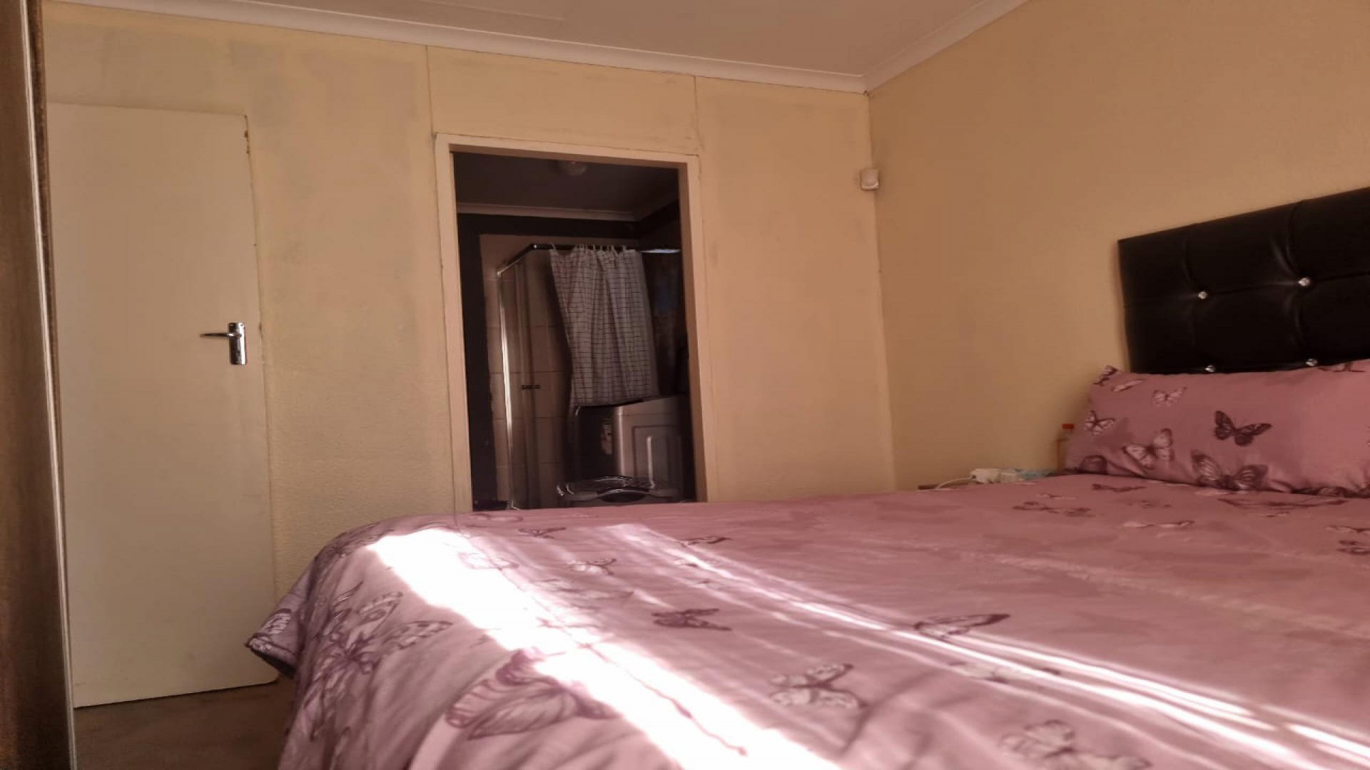Bed Room 1 - 8 square meters of property in Evaton West