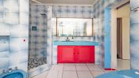 Bathroom 2 of property in Florida Lake