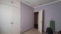 Bed Room 2 - 15 square meters of property in Florida Lake