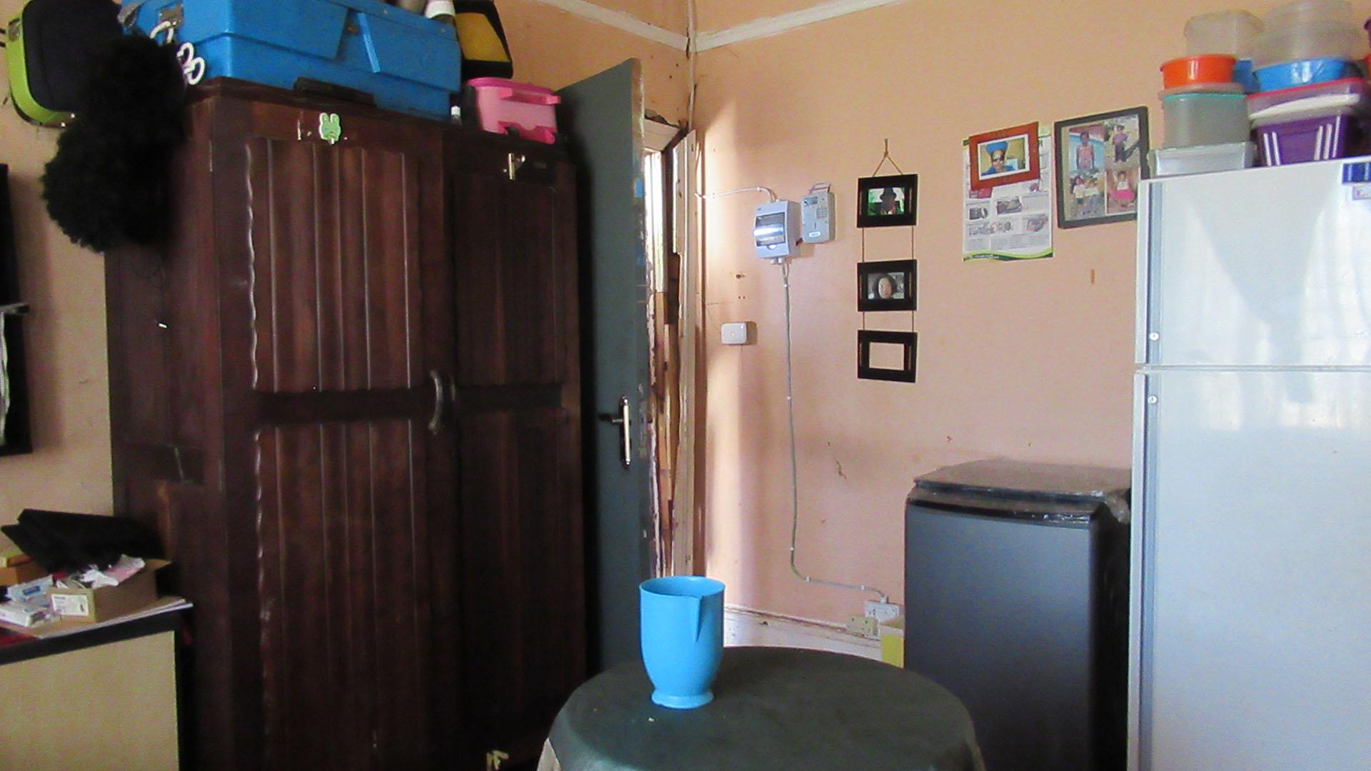 Bed Room 1 - 18 square meters of property in Malvern