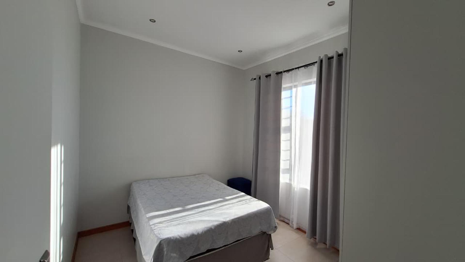 Bed Room 3 - 12 square meters of property in Caro Nome AH