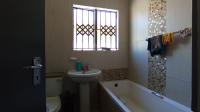 Bathroom 1 - 4 square meters of property in Soshanguve East