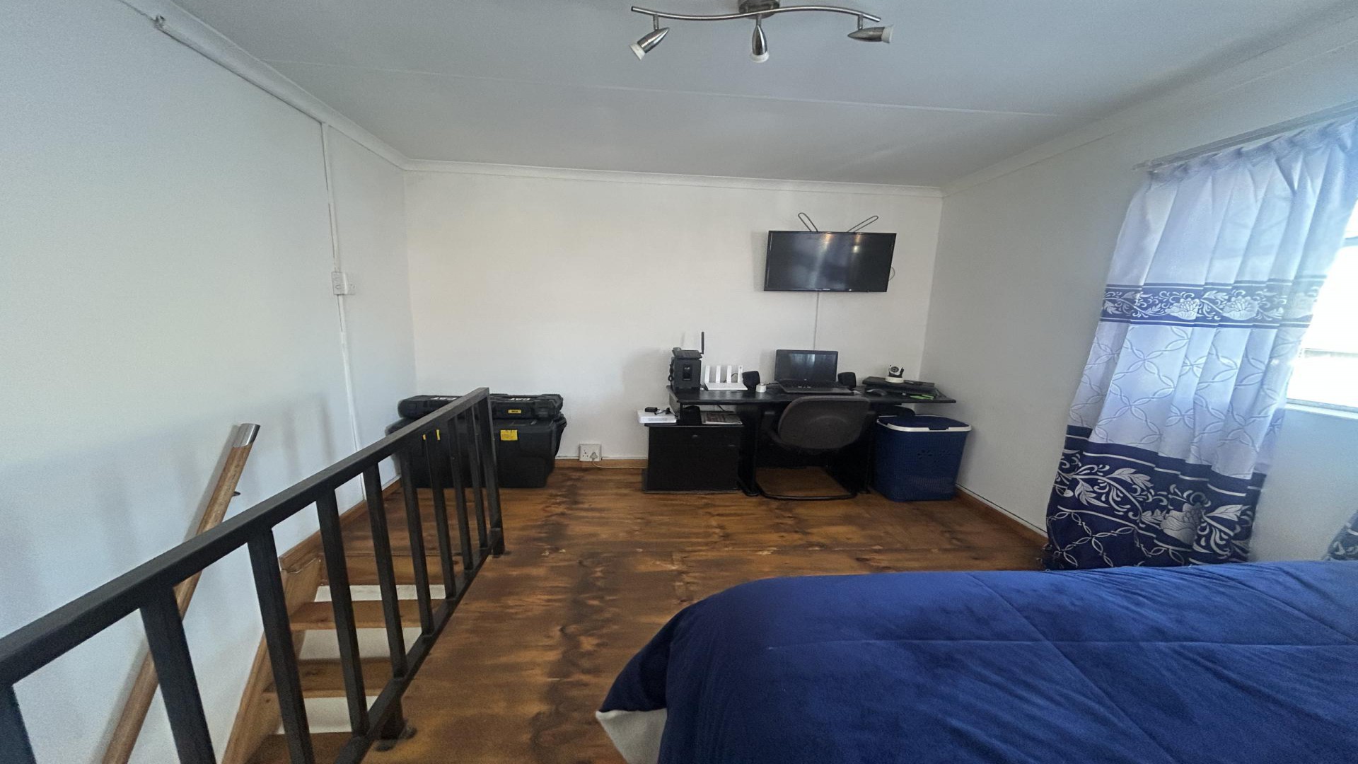 Bed Room 4 of property in Roodepoort