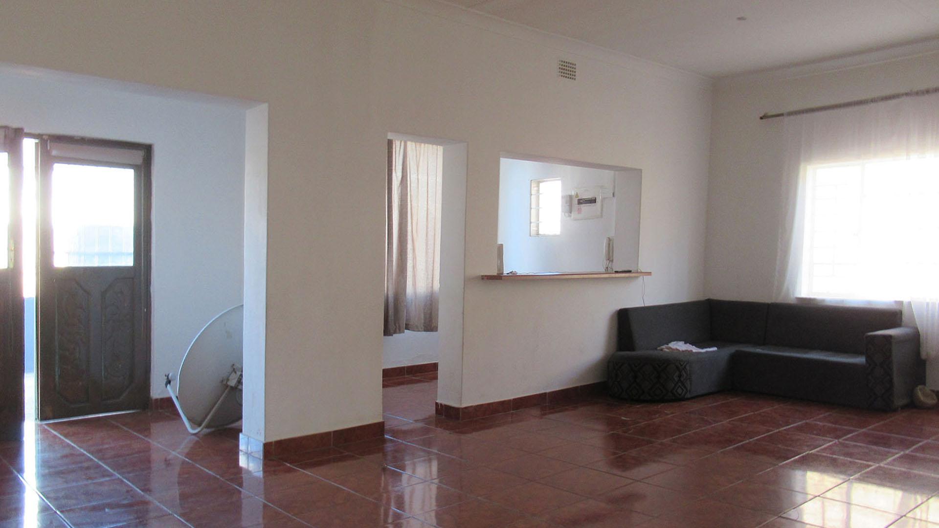 Lounges - 36 square meters of property in Roodepoort