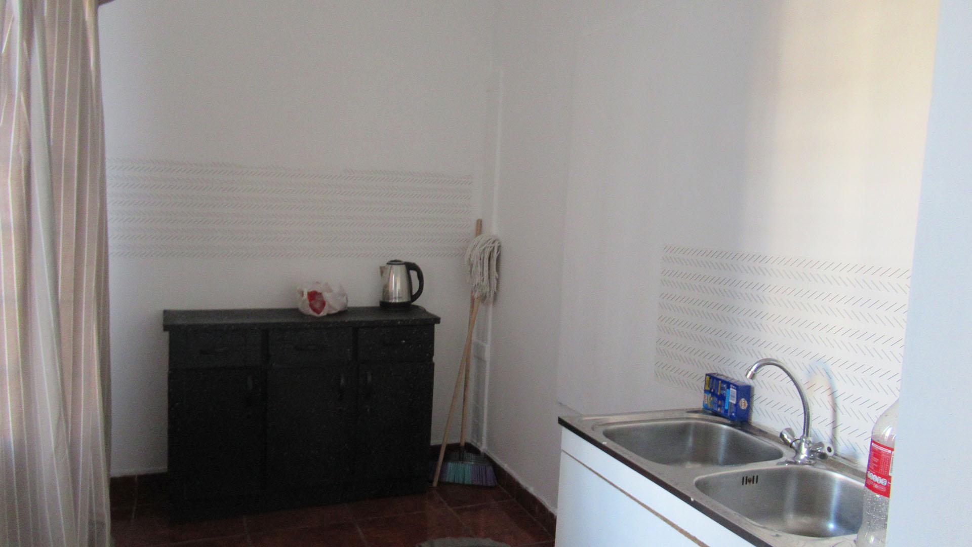 Flatlet - 99 square meters of property in Roodepoort
