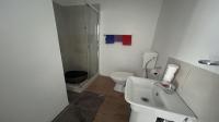 Bathroom 1 of property in Roodepoort