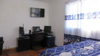 Flatlet - 99 square meters of property in Roodepoort