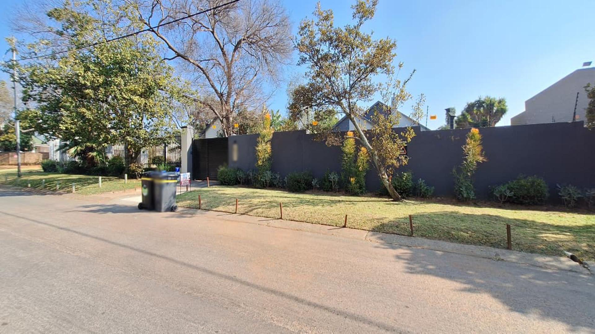 Front View of property in Blairgowrie