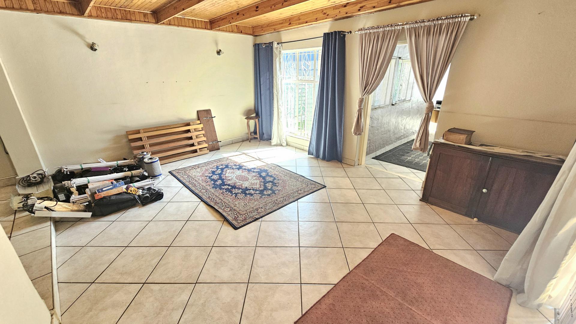  of property in Queenswood