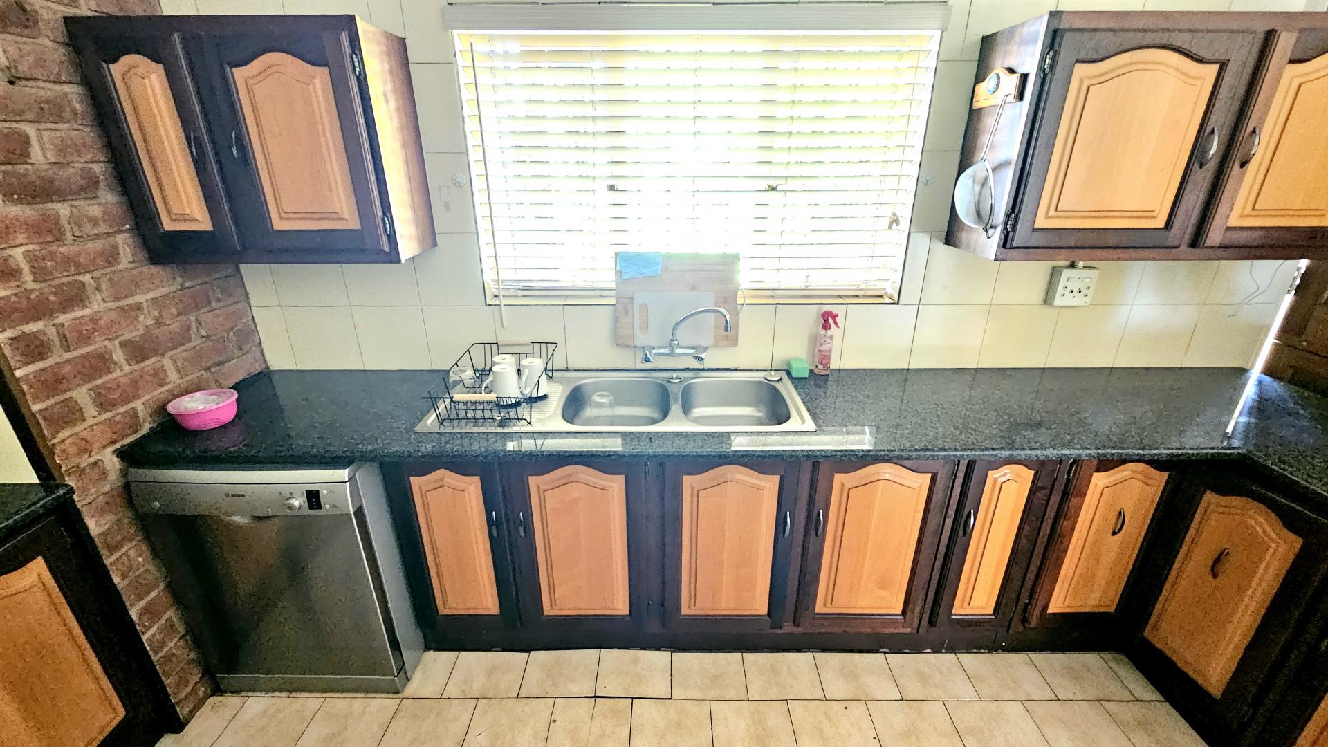  of property in Queenswood