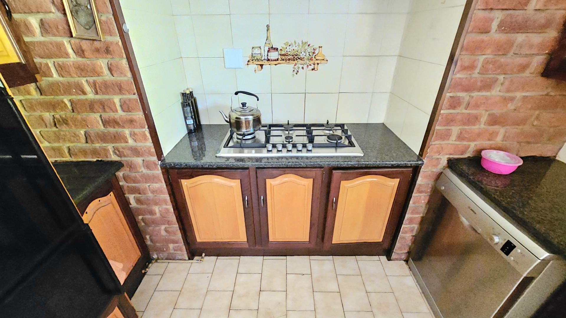  of property in Queenswood