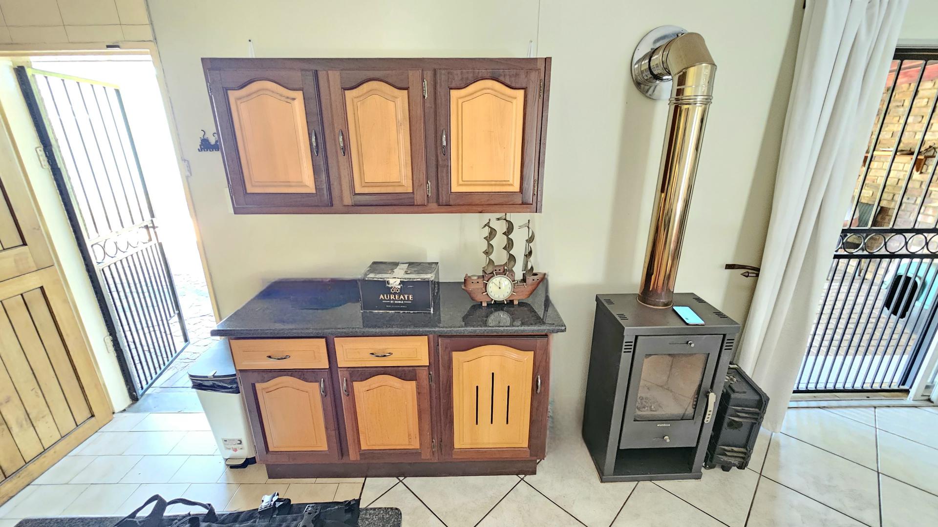  of property in Queenswood