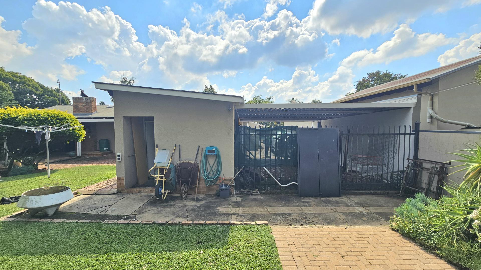  of property in Queenswood