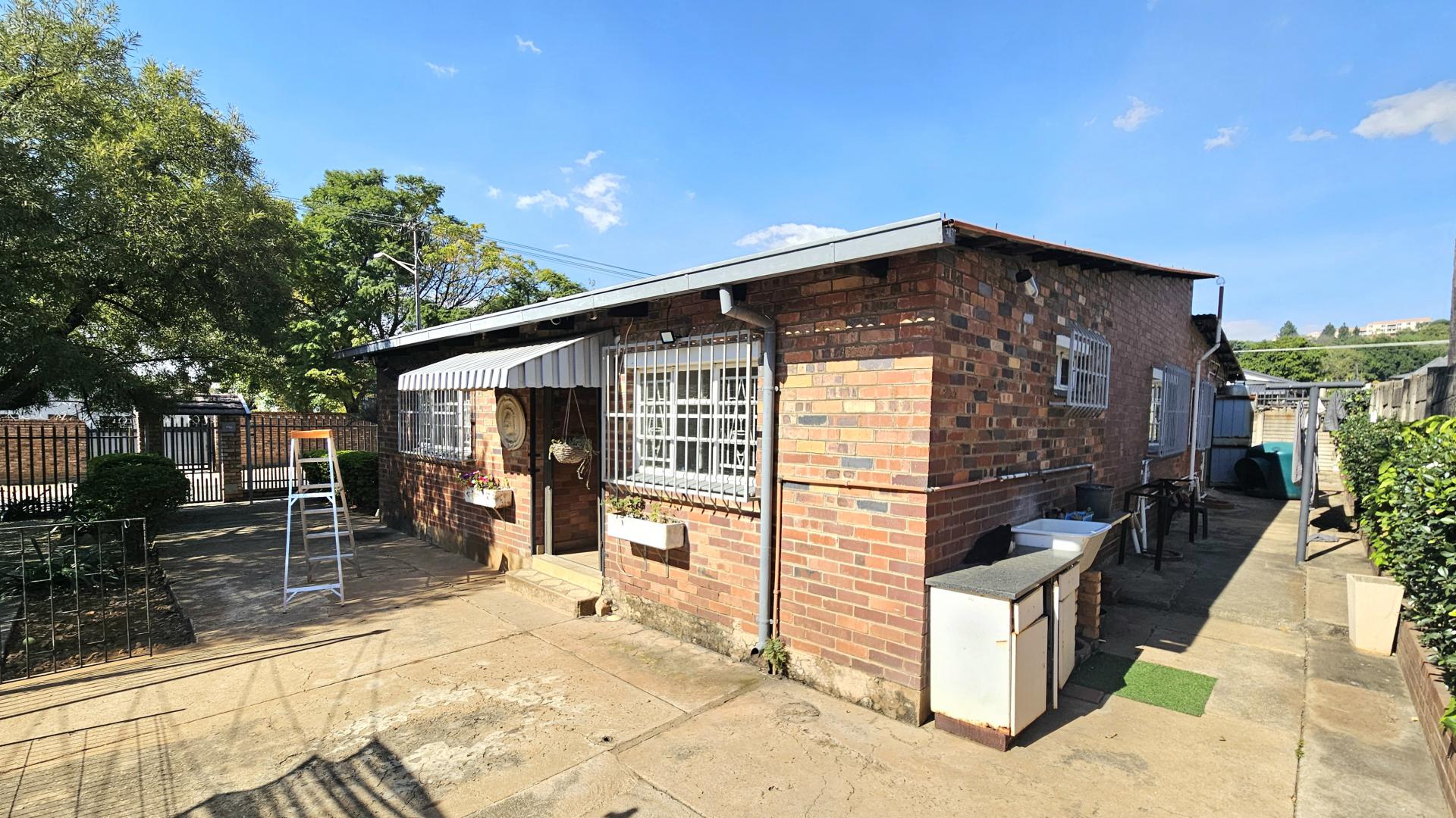  of property in Capital Park