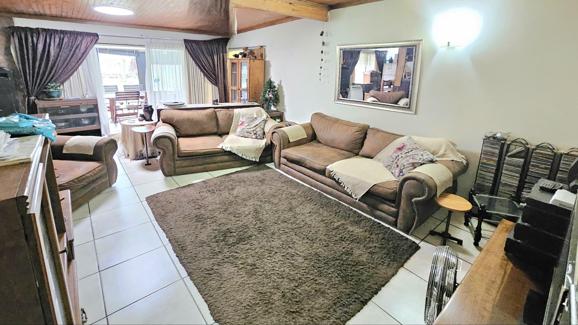  of property in East Lynne