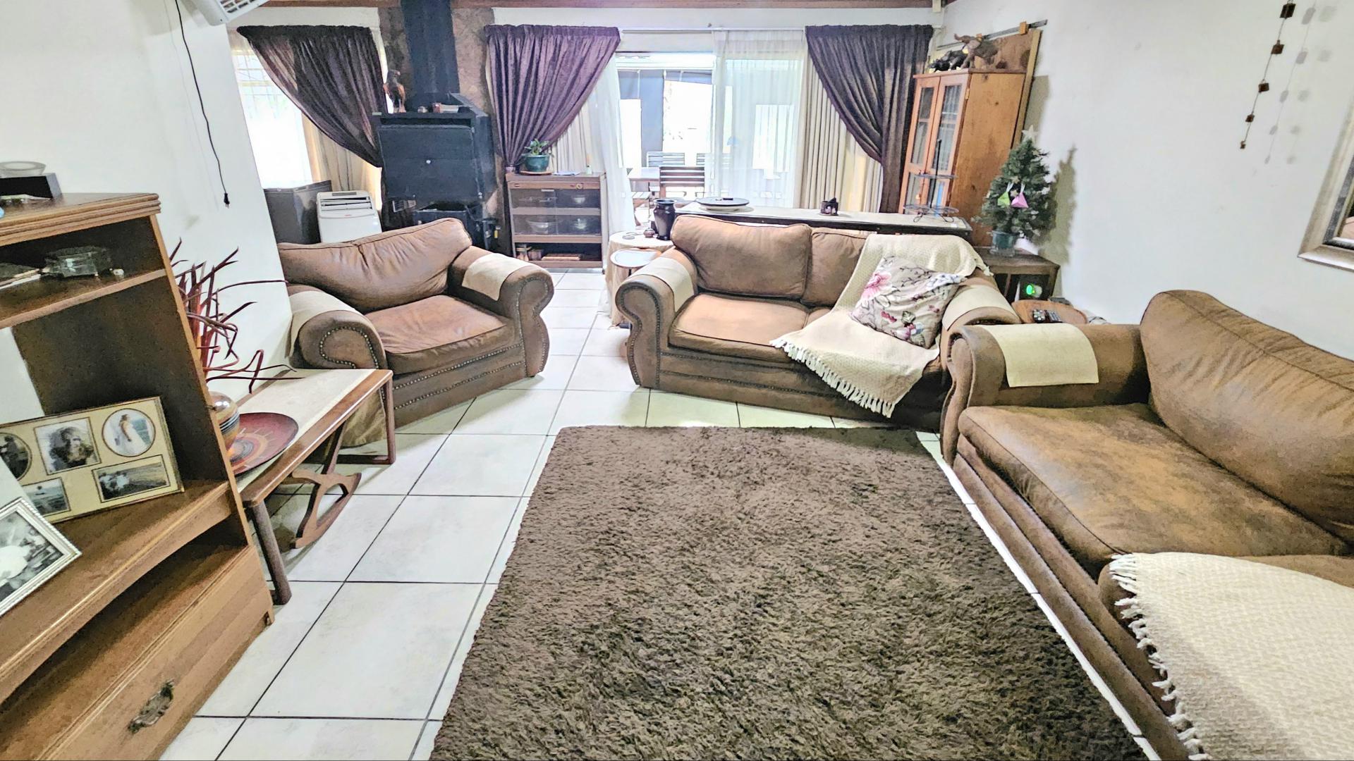  of property in East Lynne