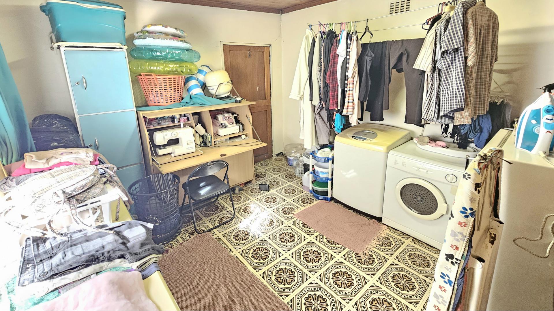  of property in East Lynne