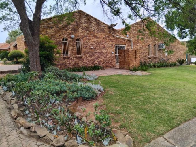 3 Bedroom Simplex to Rent in Heidelberg - GP - Property to rent - MR716978