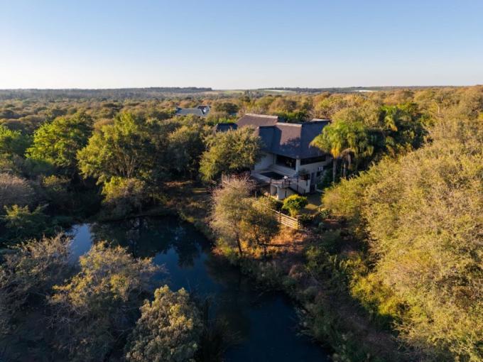 5 Bedroom House for Sale For Sale in Hoedspruit - MR716981