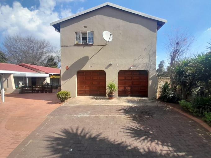 5 Bedroom House for Sale For Sale in Brackendowns - MR716993