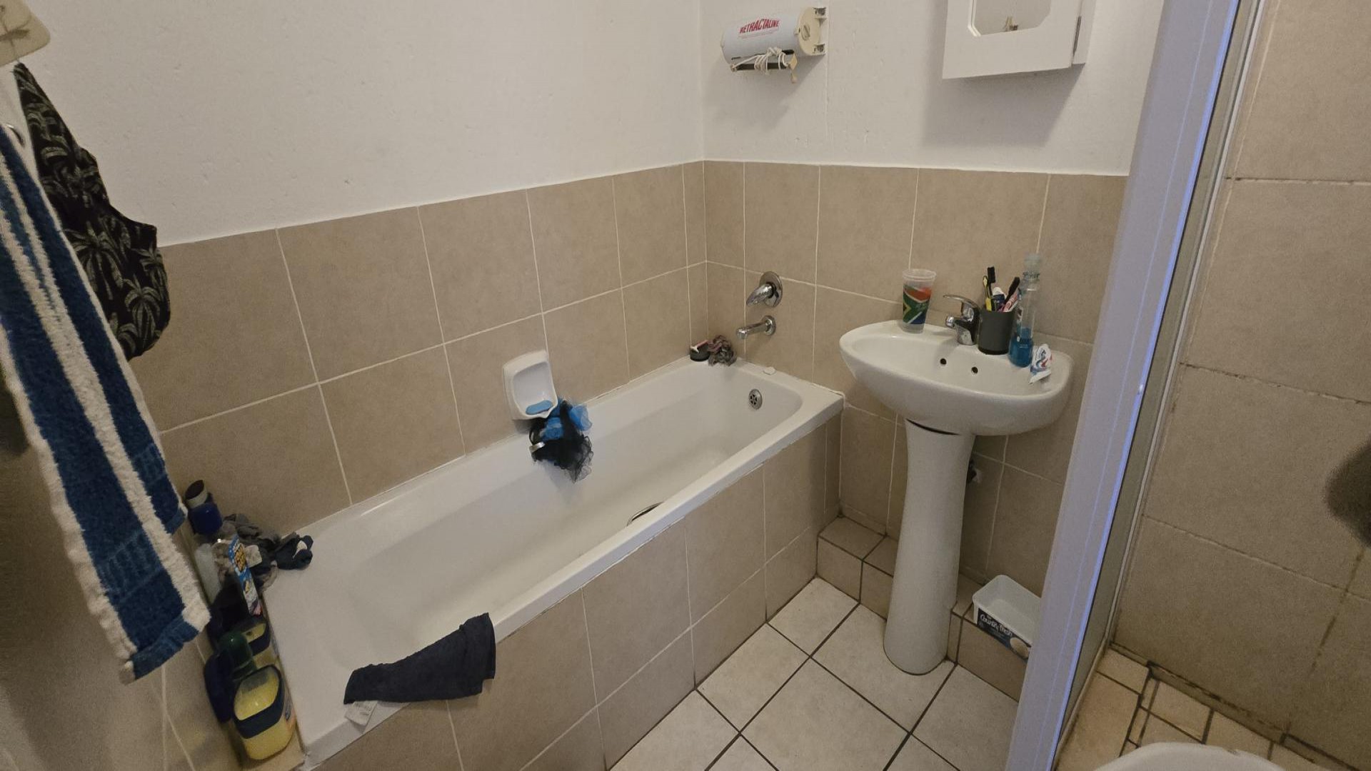 Bathroom 1 of property in Comet