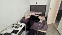 Bed Room 1 of property in Comet