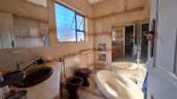 Main Bathroom - 7 square meters of property in Kew