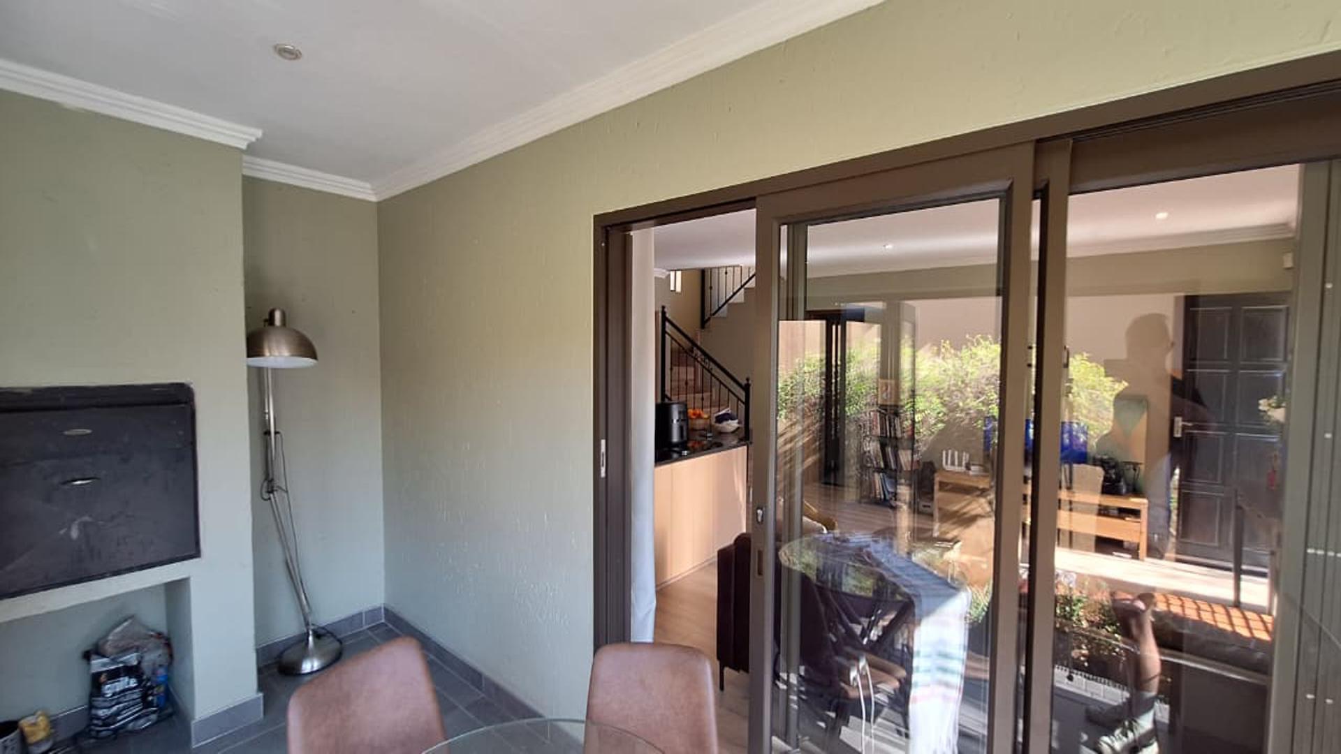 Patio - 13 square meters of property in Amorosa