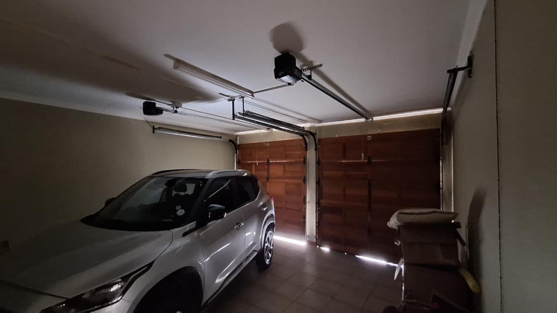 Garage - 36 square meters of property in Amorosa