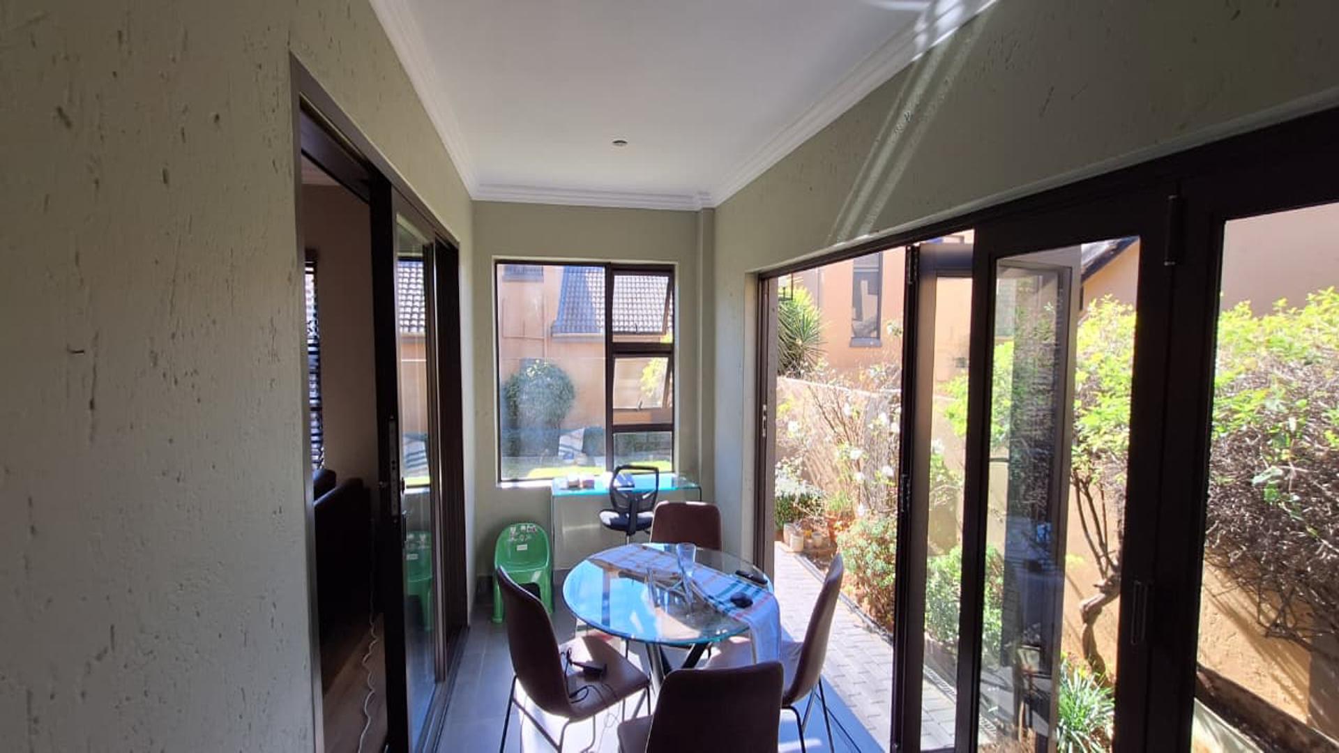 Patio - 13 square meters of property in Amorosa