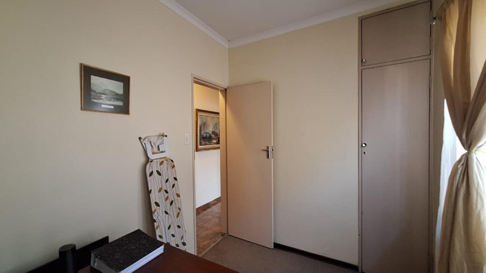 Bed Room 3 - 12 square meters of property in Sasolburg