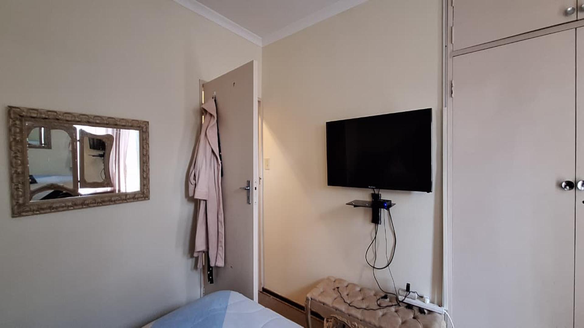 Bed Room 2 - 13 square meters of property in Sasolburg