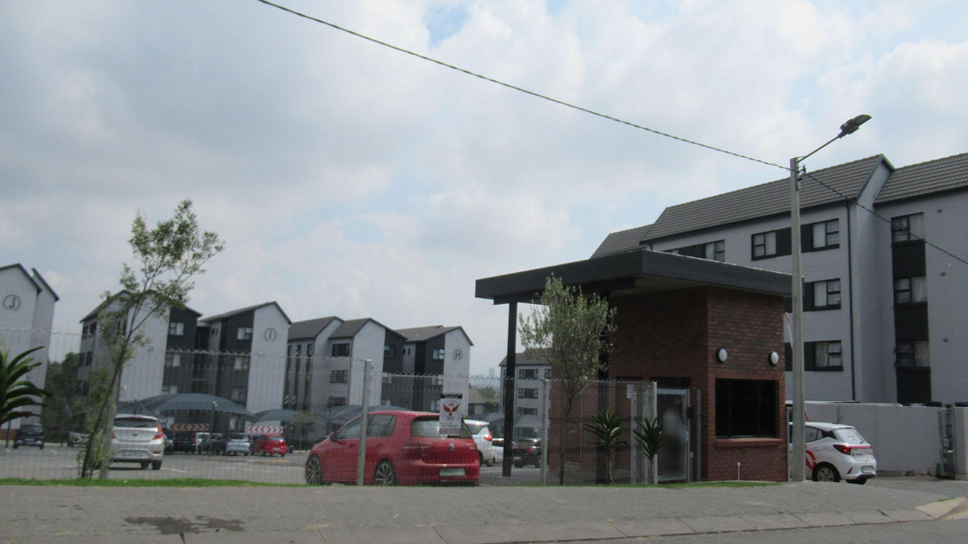 Front View of property in South Hills