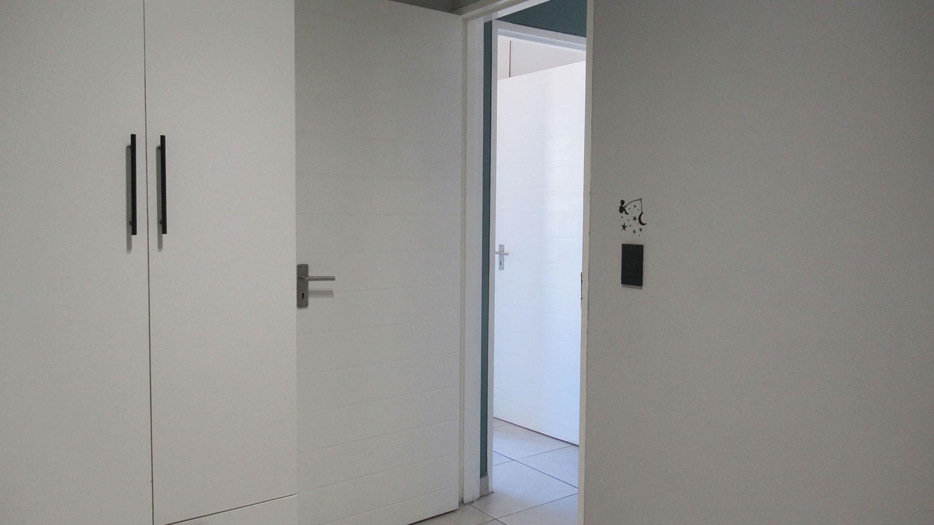 Bed Room 2 - 9 square meters of property in South Hills