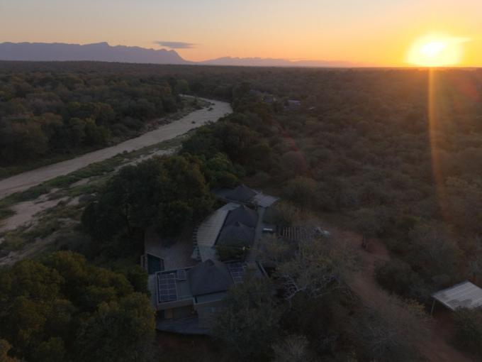 4 Bedroom House to Rent in Hoedspruit - Property to rent - MR717119