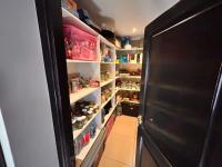  of property in Glenvista