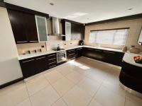  of property in Glenvista