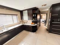 of property in Glenvista