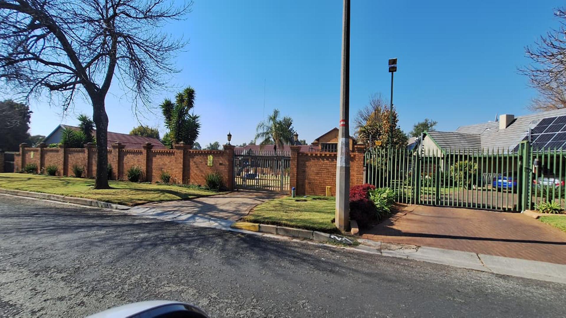 Front View of property in Rynfield